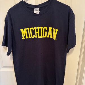 University of Michigan T-shirt short sleeve size L Gilad unisex